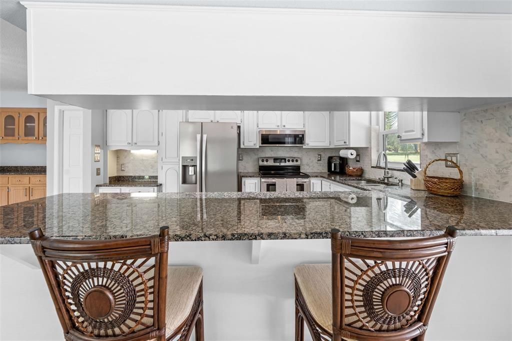 For Sale: $389,900 (3 beds, 3 baths, 1568 Square Feet)