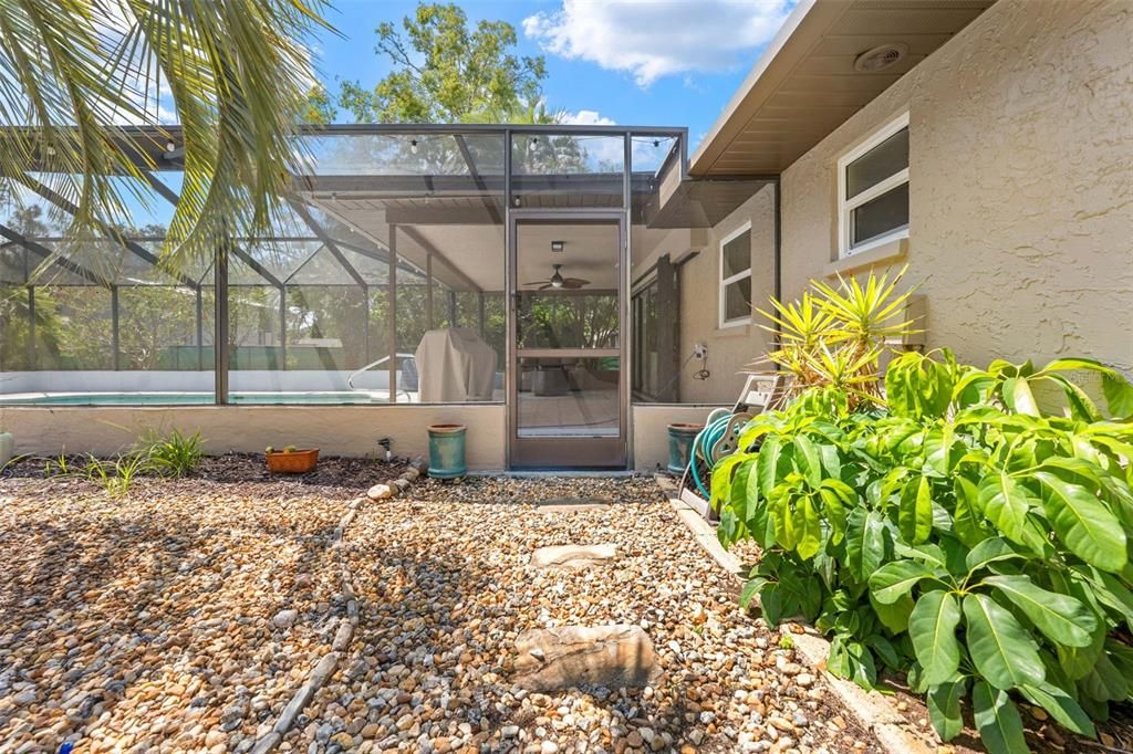For Sale: $389,900 (3 beds, 3 baths, 1568 Square Feet)