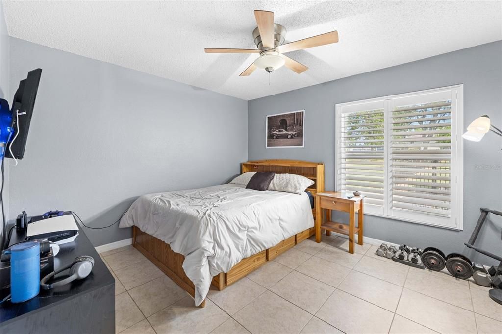 For Sale: $389,900 (3 beds, 3 baths, 1568 Square Feet)