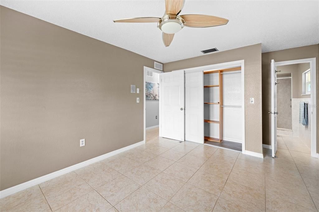 For Sale: $389,900 (3 beds, 3 baths, 1568 Square Feet)