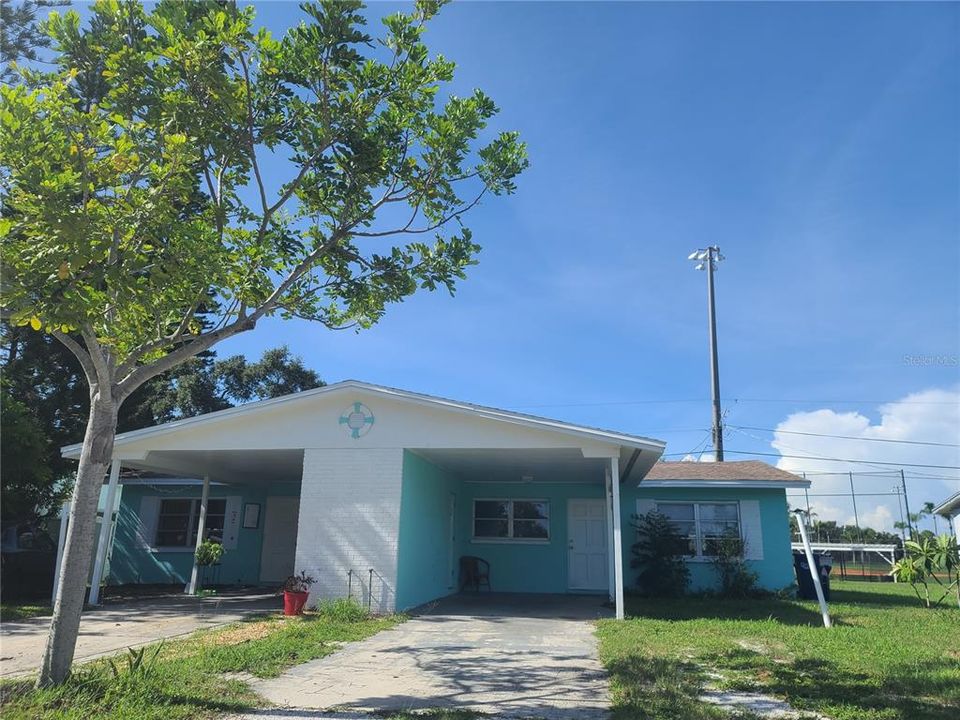 For Rent: $1,350 (2 beds, 1 baths, 1484 Square Feet)