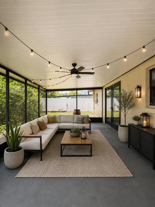 For Rent: $2,100 (3 beds, 1 baths, 1007 Square Feet)