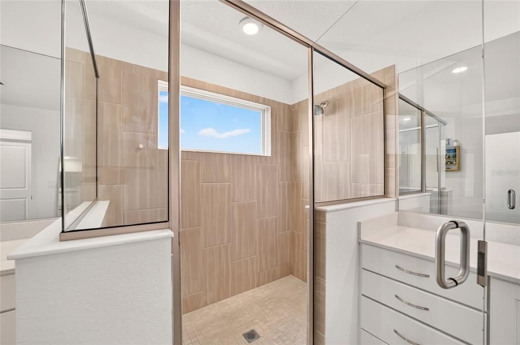 For Sale: $499,900 (5 beds, 3 baths, 3444 Square Feet)