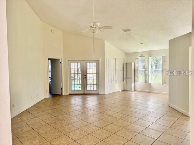 For Rent: $2,350 (3 beds, 2 baths, 1316 Square Feet)