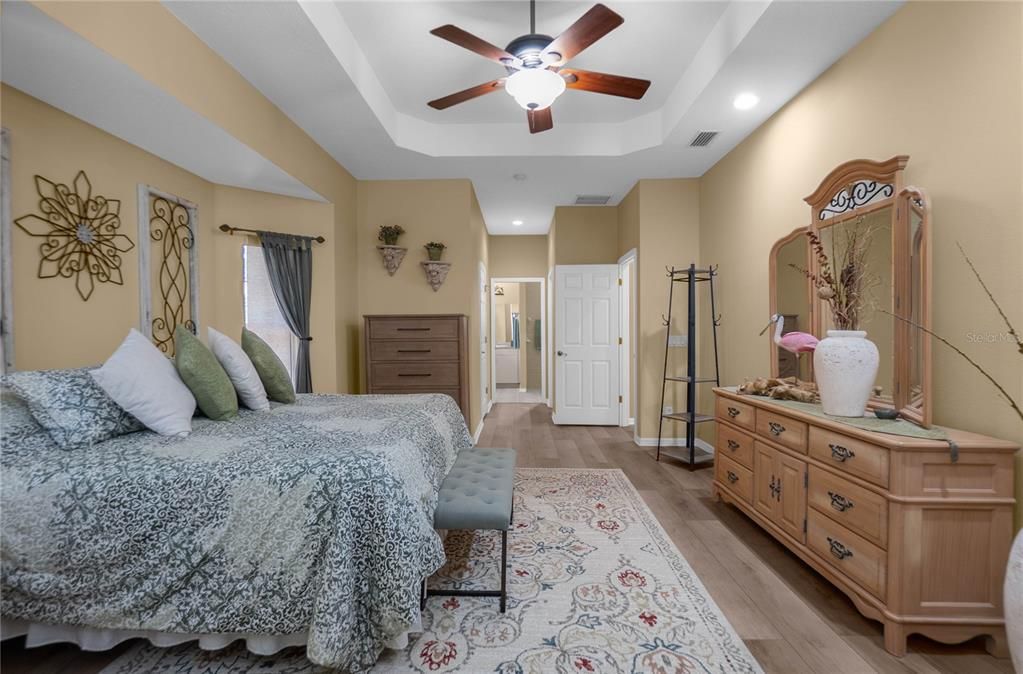 For Sale: $575,000 (3 beds, 3 baths, 2404 Square Feet)