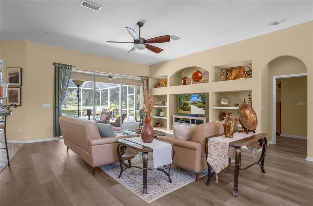 For Sale: $575,000 (3 beds, 3 baths, 2404 Square Feet)