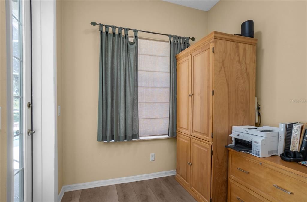 For Sale: $575,000 (3 beds, 3 baths, 2404 Square Feet)