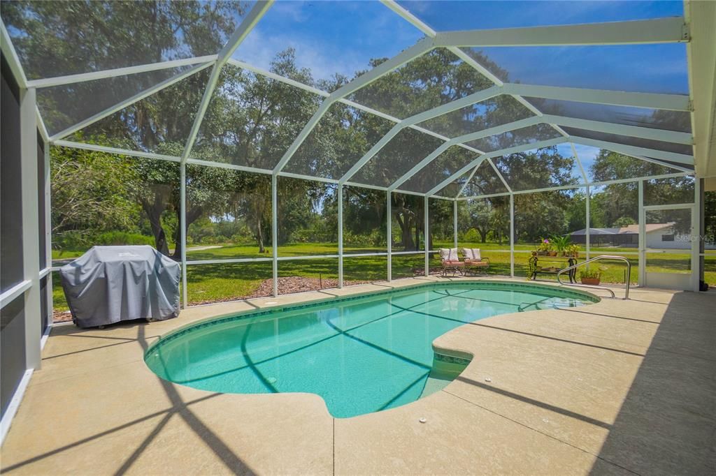 For Sale: $575,000 (3 beds, 3 baths, 2404 Square Feet)