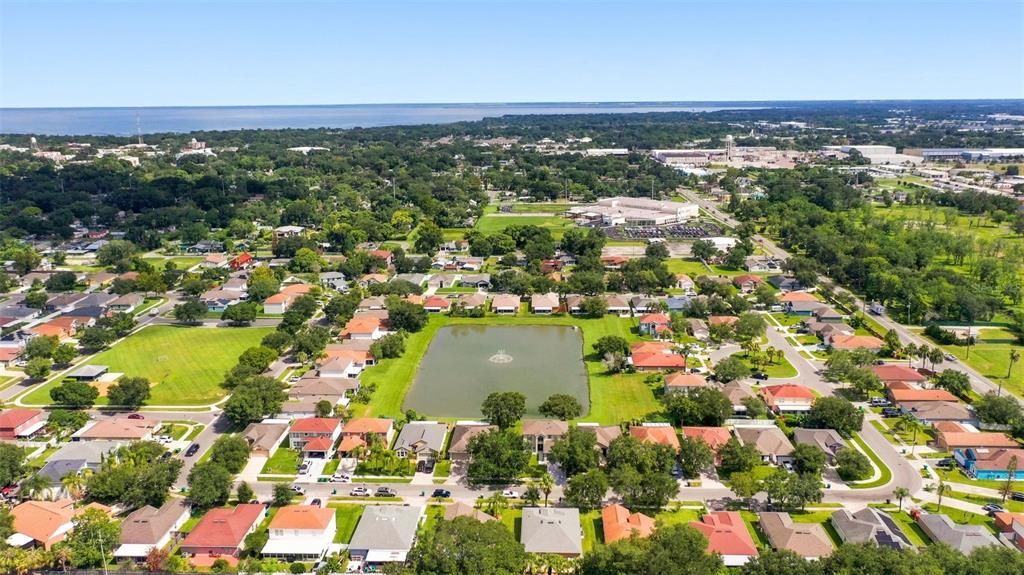 En Venta: $475,000 (5 camas, 2 baños, 2135 Pies cuadrados)