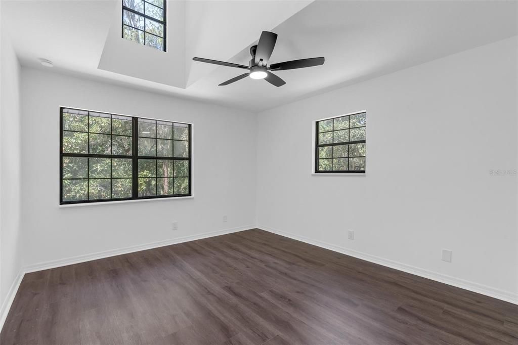En Venta: $490,000 (4 camas, 2 baños, 1904 Pies cuadrados)