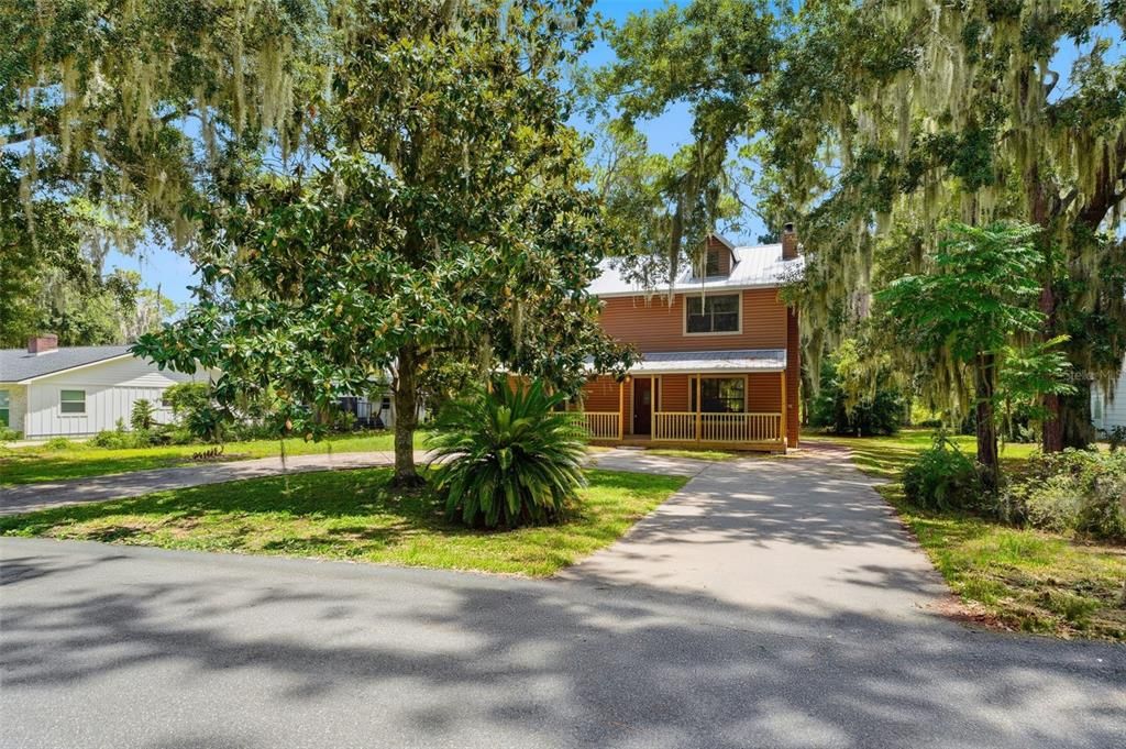 For Sale: $490,000 (4 beds, 2 baths, 1904 Square Feet)