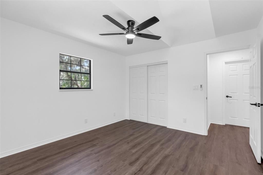 En Venta: $490,000 (4 camas, 2 baños, 1904 Pies cuadrados)