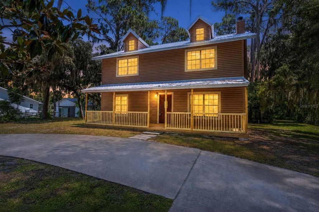 En Venta: $490,000 (4 camas, 2 baños, 1904 Pies cuadrados)
