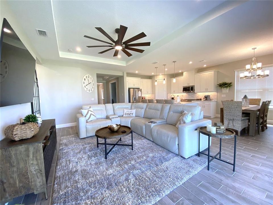 For Rent: $3,200 (3 beds, 3 baths, 2100 Square Feet)