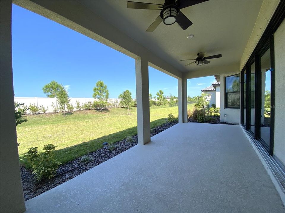 For Rent: $3,200 (3 beds, 3 baths, 2100 Square Feet)