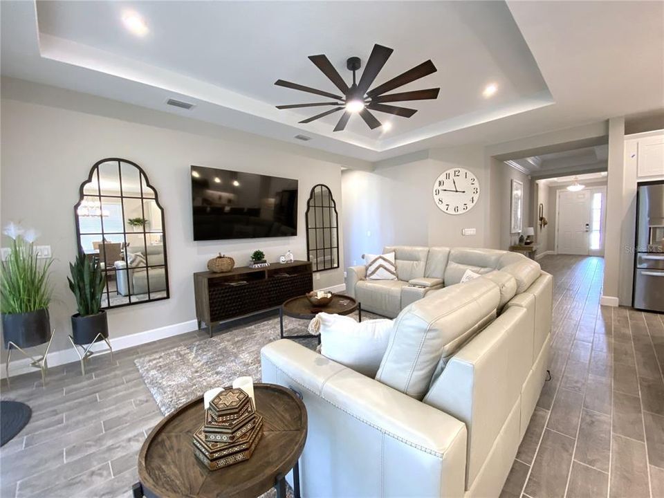 For Rent: $3,200 (3 beds, 3 baths, 2100 Square Feet)