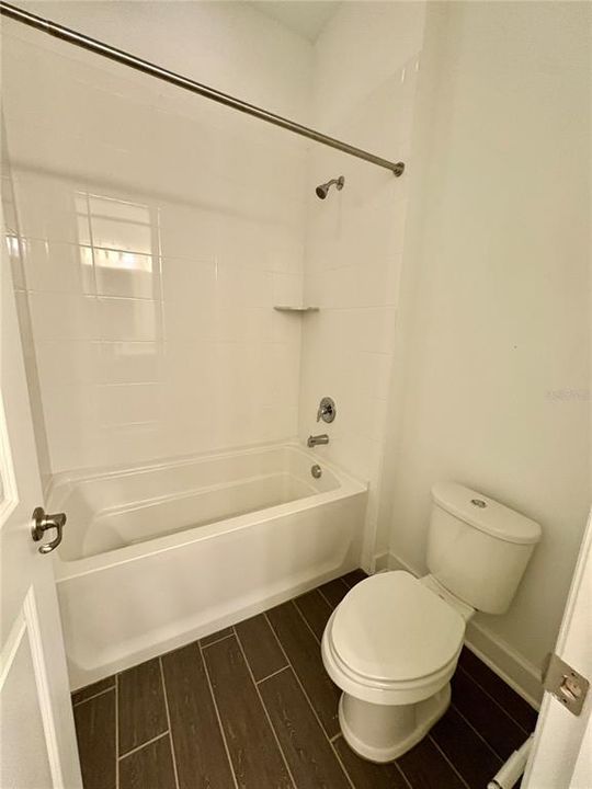 For Rent: $2,950 (3 beds, 3 baths, 2507 Square Feet)