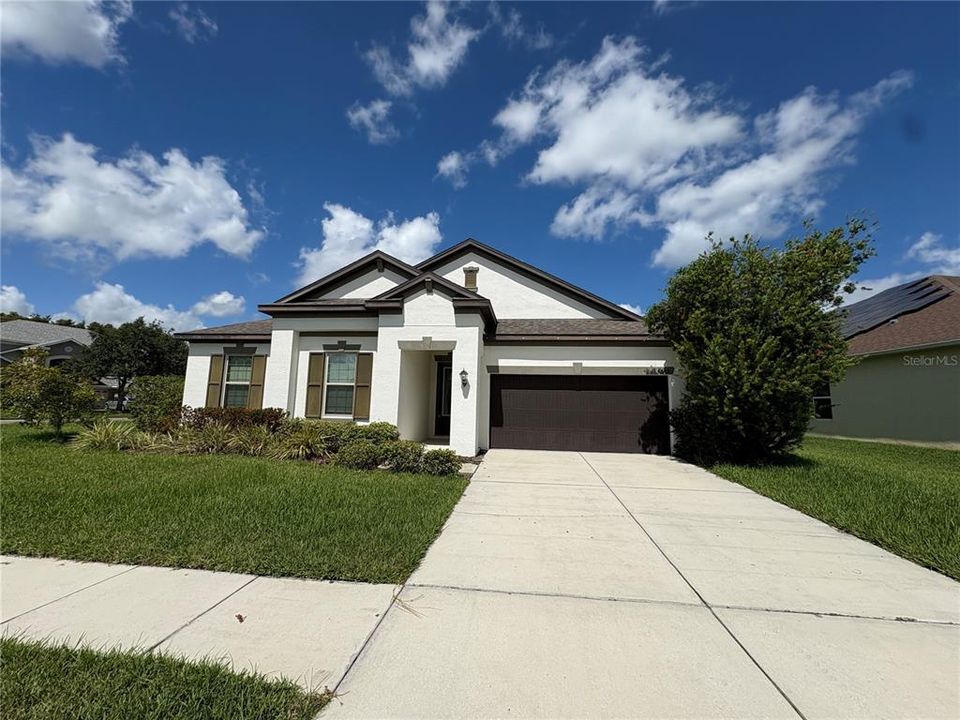 For Rent: $2,950 (3 beds, 3 baths, 2507 Square Feet)