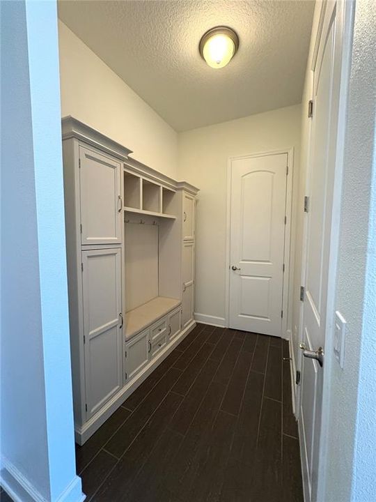 For Rent: $2,950 (3 beds, 3 baths, 2507 Square Feet)
