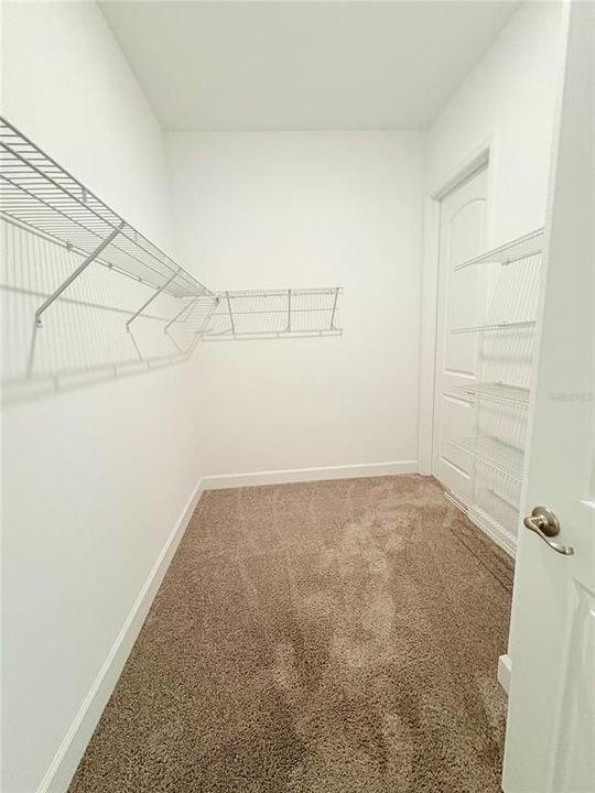 For Rent: $2,950 (3 beds, 3 baths, 2507 Square Feet)