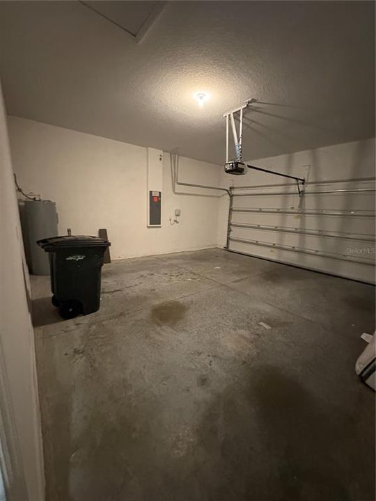 For Rent: $2,950 (3 beds, 3 baths, 2507 Square Feet)