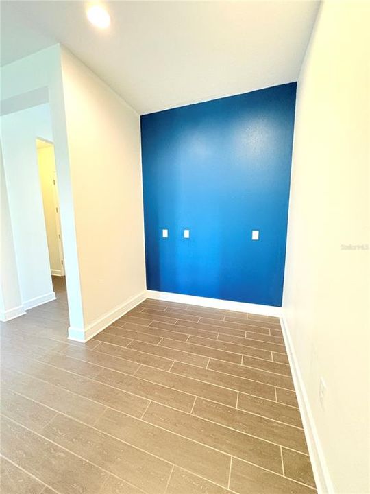 For Rent: $2,950 (3 beds, 3 baths, 2507 Square Feet)