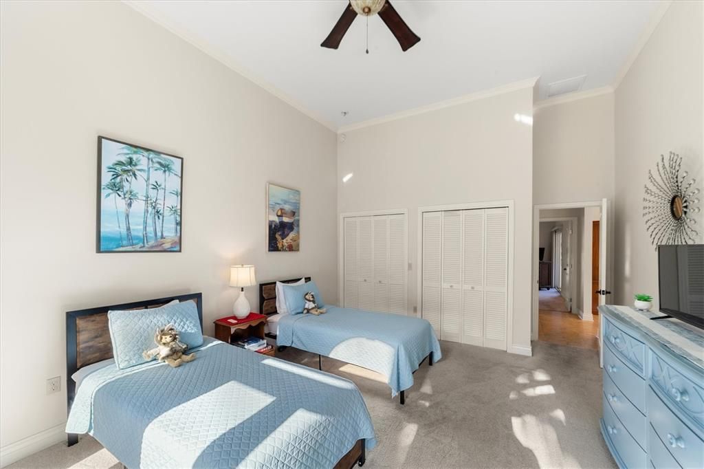 For Sale: $2,250,000 (3 beds, 2 baths, 2539 Square Feet)