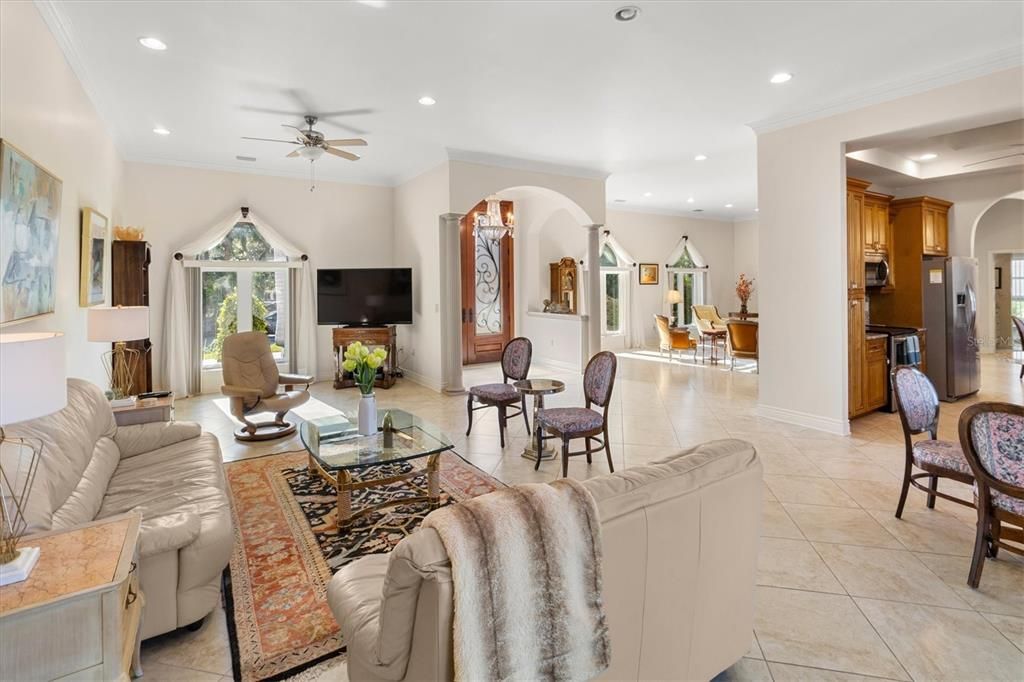 For Sale: $2,250,000 (3 beds, 2 baths, 2539 Square Feet)