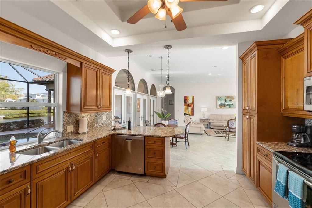 For Sale: $2,250,000 (3 beds, 2 baths, 2539 Square Feet)