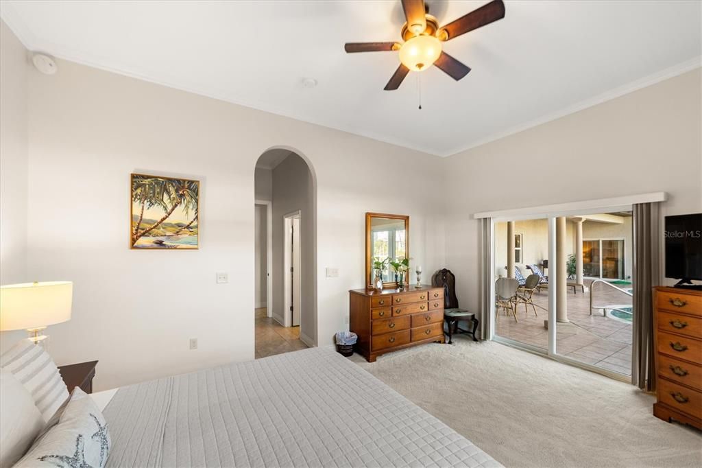 For Sale: $2,250,000 (3 beds, 2 baths, 2539 Square Feet)