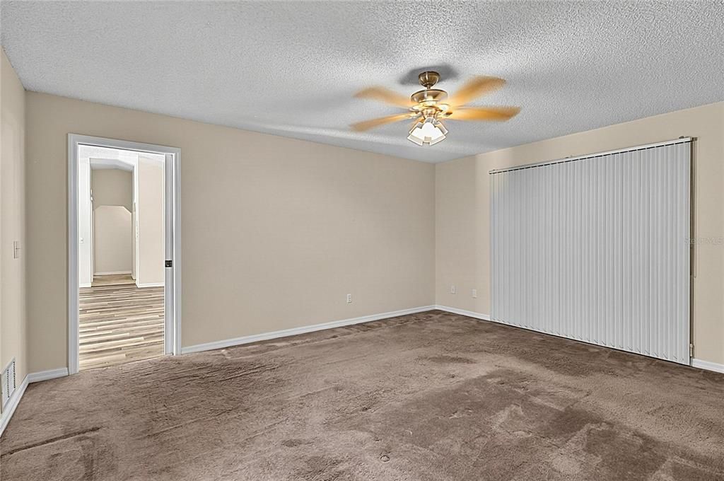For Sale: $359,900 (3 beds, 2 baths, 2028 Square Feet)