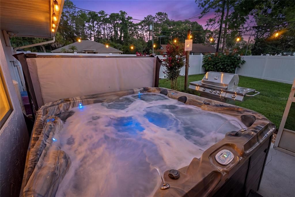 For Sale: $359,900 (3 beds, 2 baths, 2028 Square Feet)