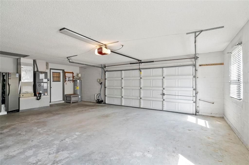 For Sale: $359,900 (3 beds, 2 baths, 2028 Square Feet)