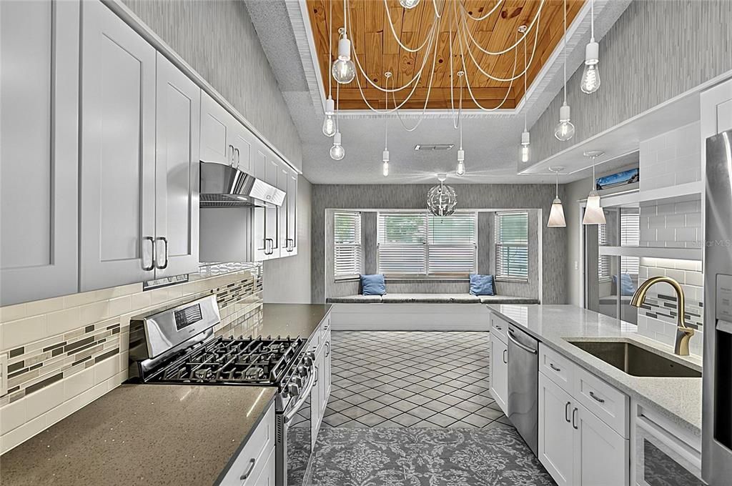 For Sale: $359,900 (3 beds, 2 baths, 2028 Square Feet)