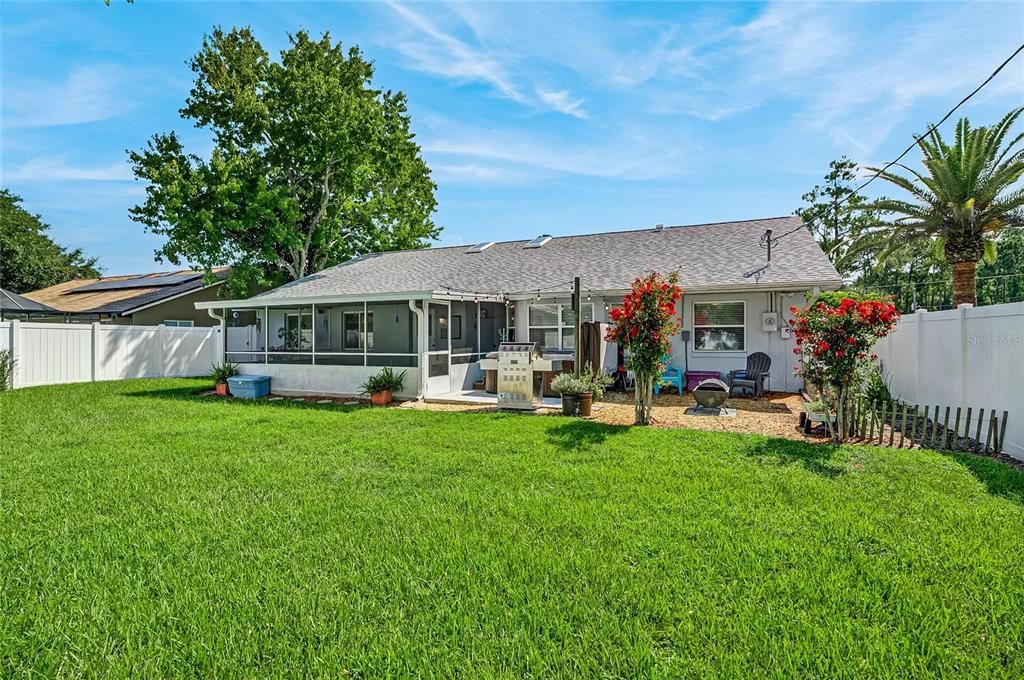 For Sale: $359,900 (3 beds, 2 baths, 2028 Square Feet)