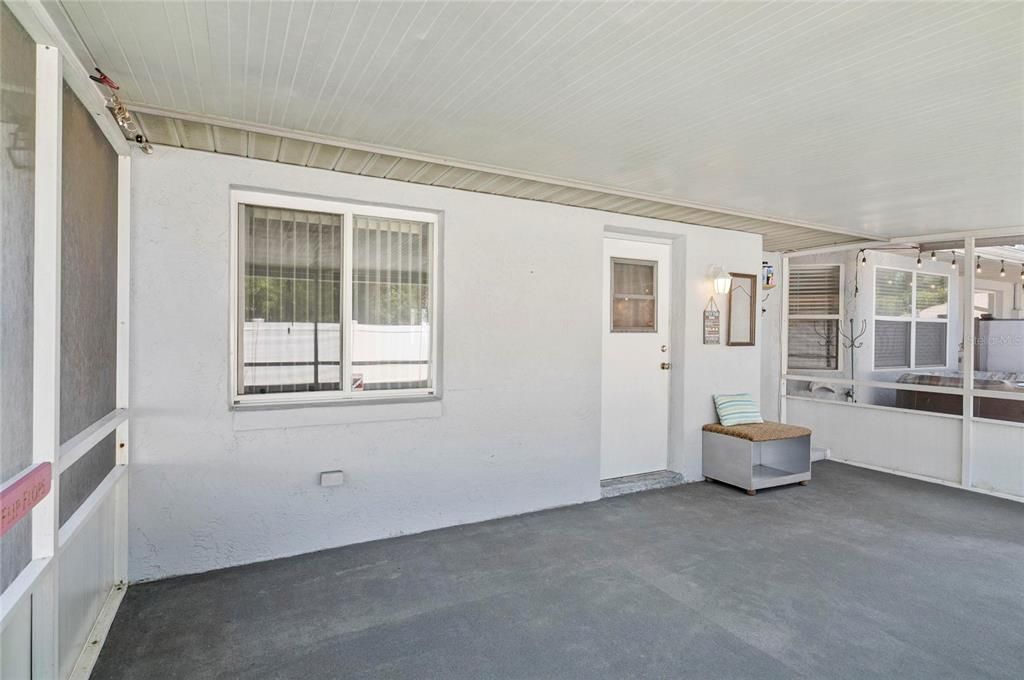 For Sale: $359,900 (3 beds, 2 baths, 2028 Square Feet)