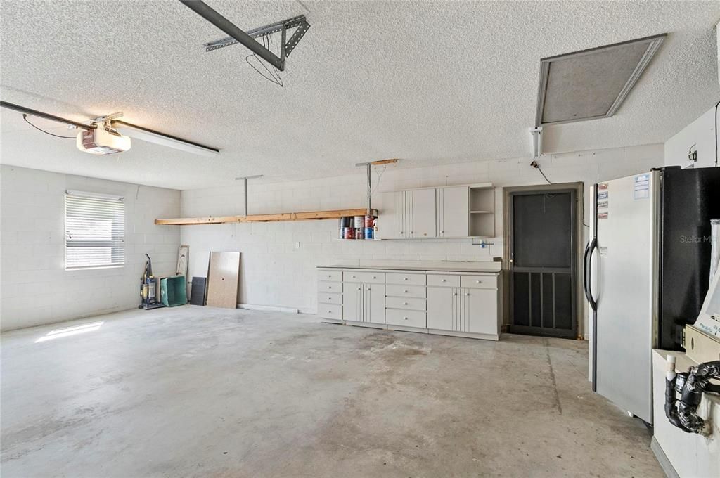 For Sale: $359,900 (3 beds, 2 baths, 2028 Square Feet)