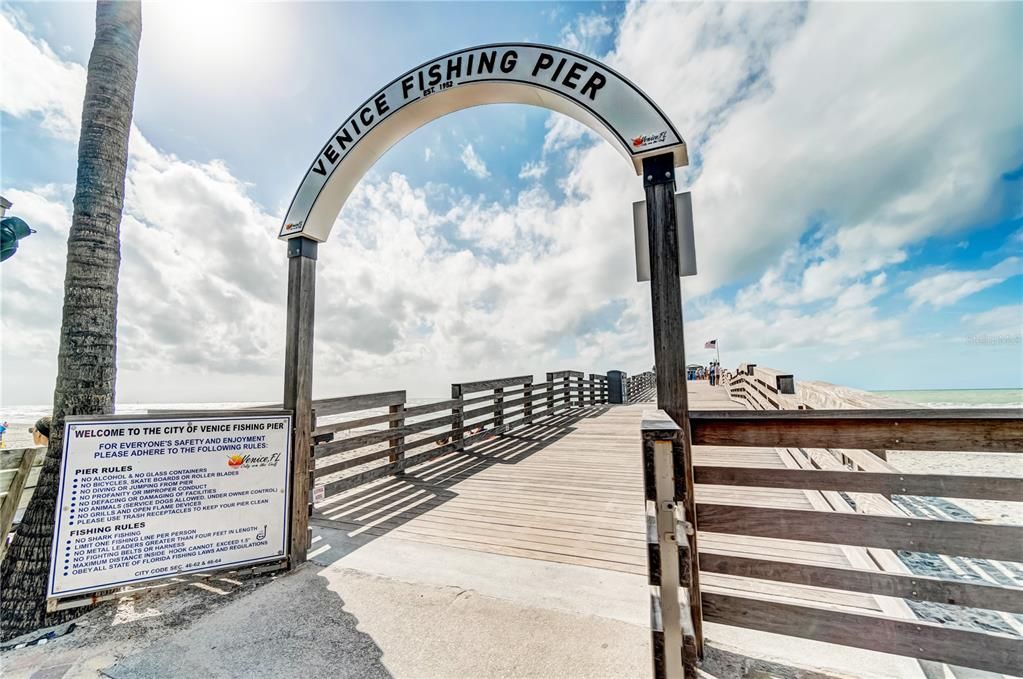 For Sale: $215,000 (3 beds, 2 baths, 1054 Square Feet)