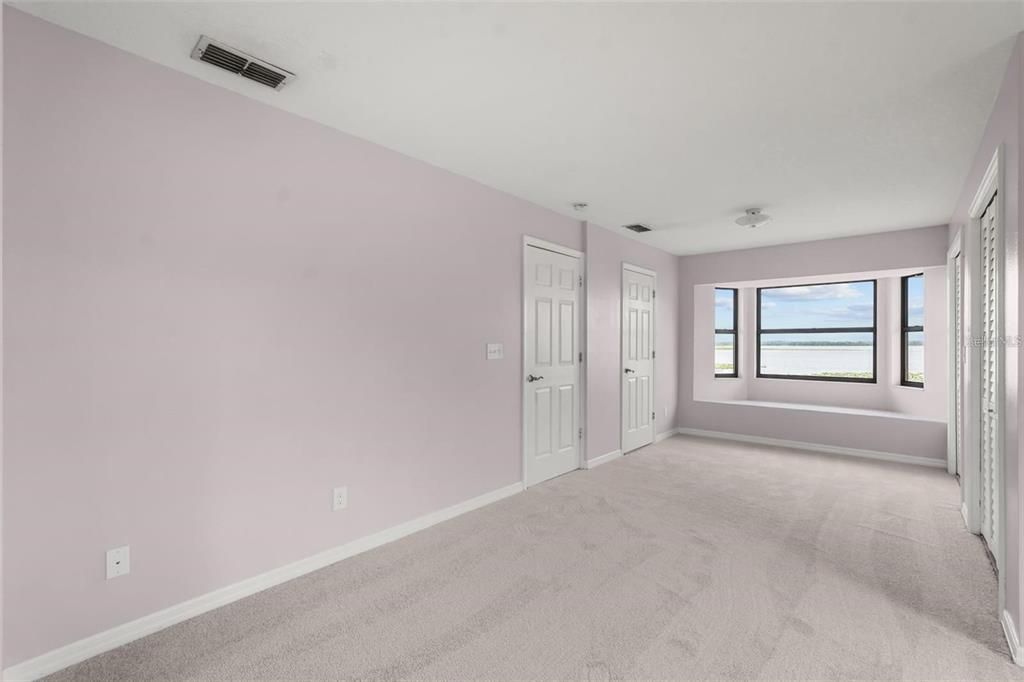 For Rent: $3,500 (4 beds, 2 baths, 2516 Square Feet)