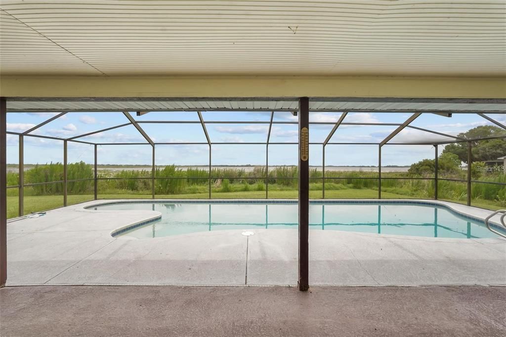 For Rent: $3,500 (4 beds, 2 baths, 2516 Square Feet)