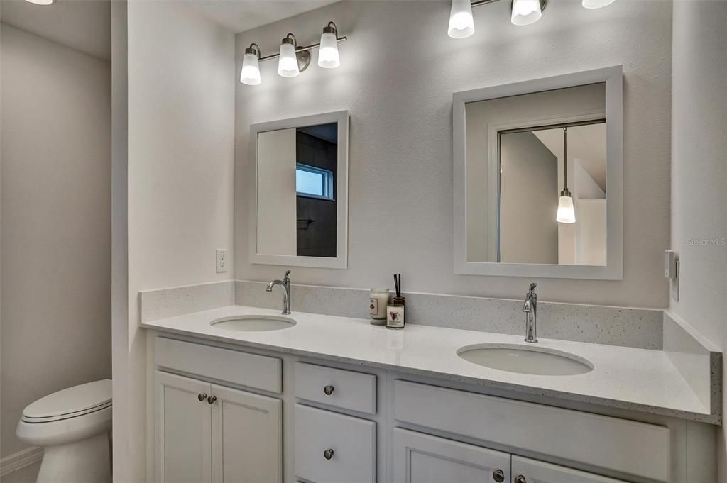 For Sale: $379,900 (3 beds, 2 baths, 1574 Square Feet)
