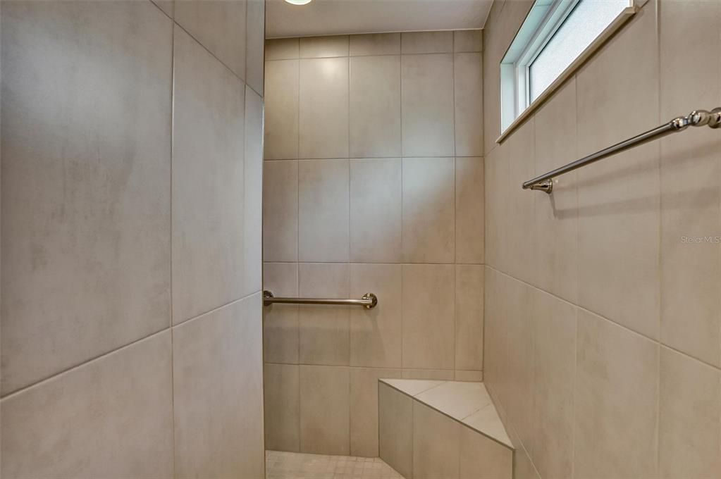 For Sale: $379,900 (3 beds, 2 baths, 1574 Square Feet)