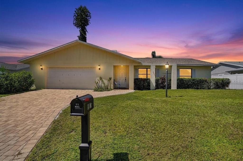 For Sale: $409,000 (3 beds, 2 baths, 1556 Square Feet)