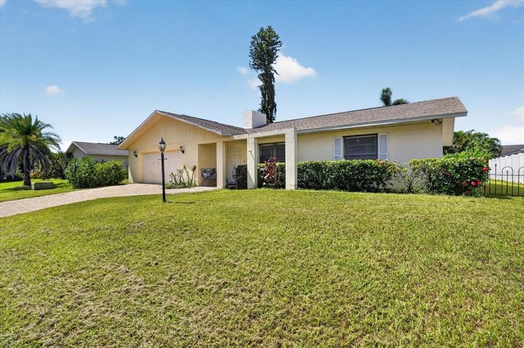 For Sale: $409,000 (3 beds, 2 baths, 1556 Square Feet)