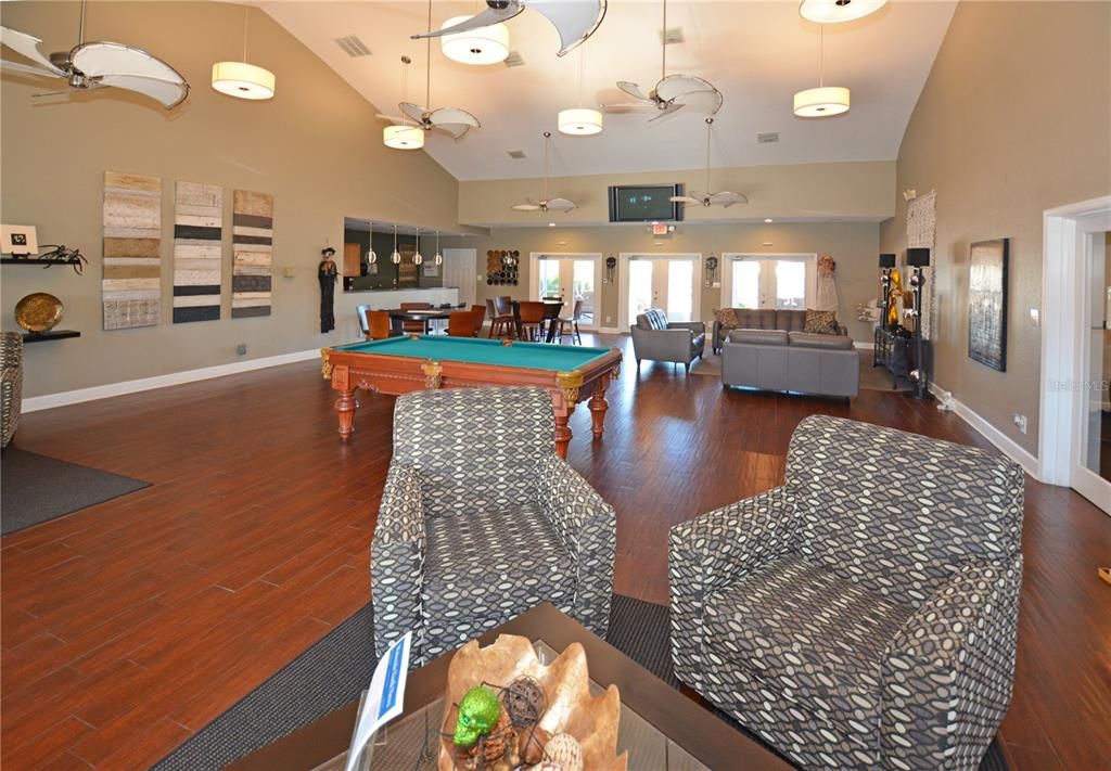 For Rent: $2,300 (2 beds, 1 baths, 825 Square Feet)