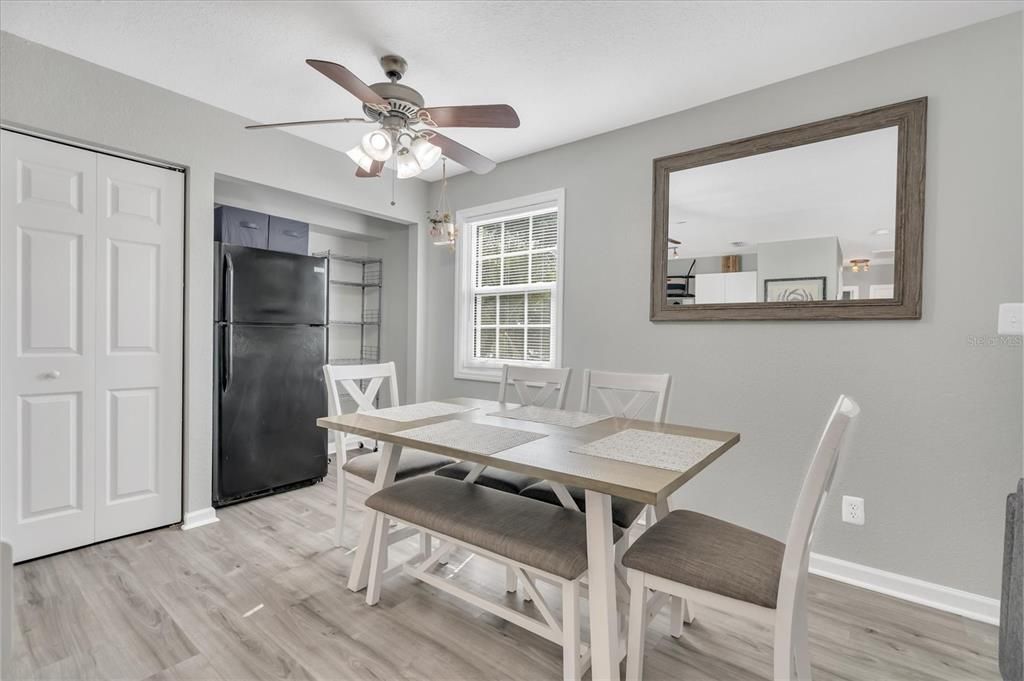 For Rent: $2,300 (2 beds, 1 baths, 825 Square Feet)