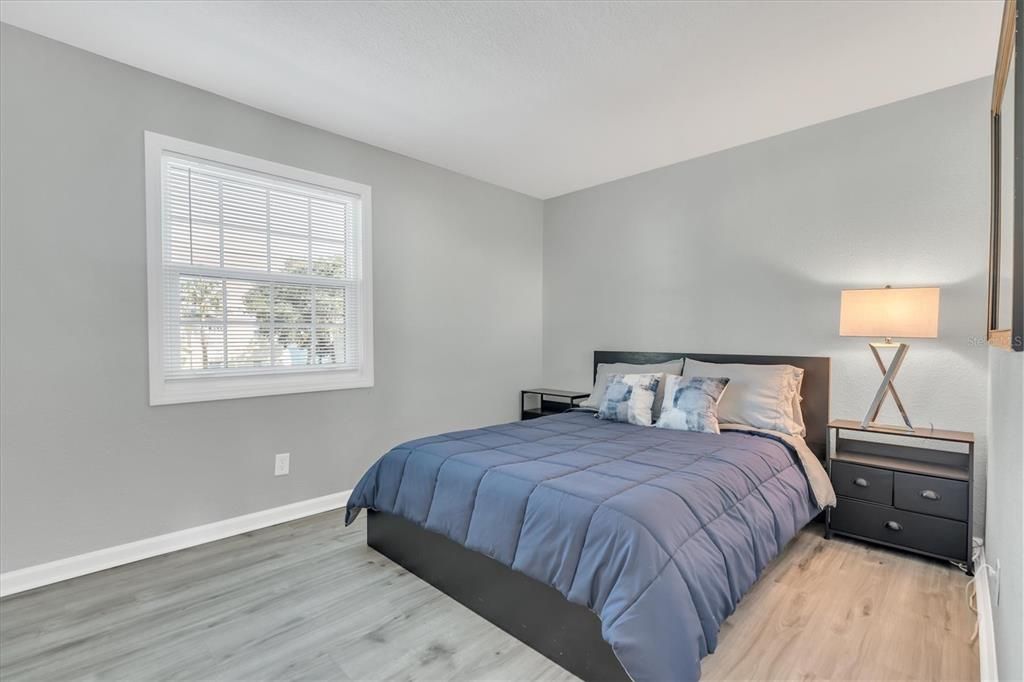 For Rent: $2,300 (2 beds, 1 baths, 825 Square Feet)