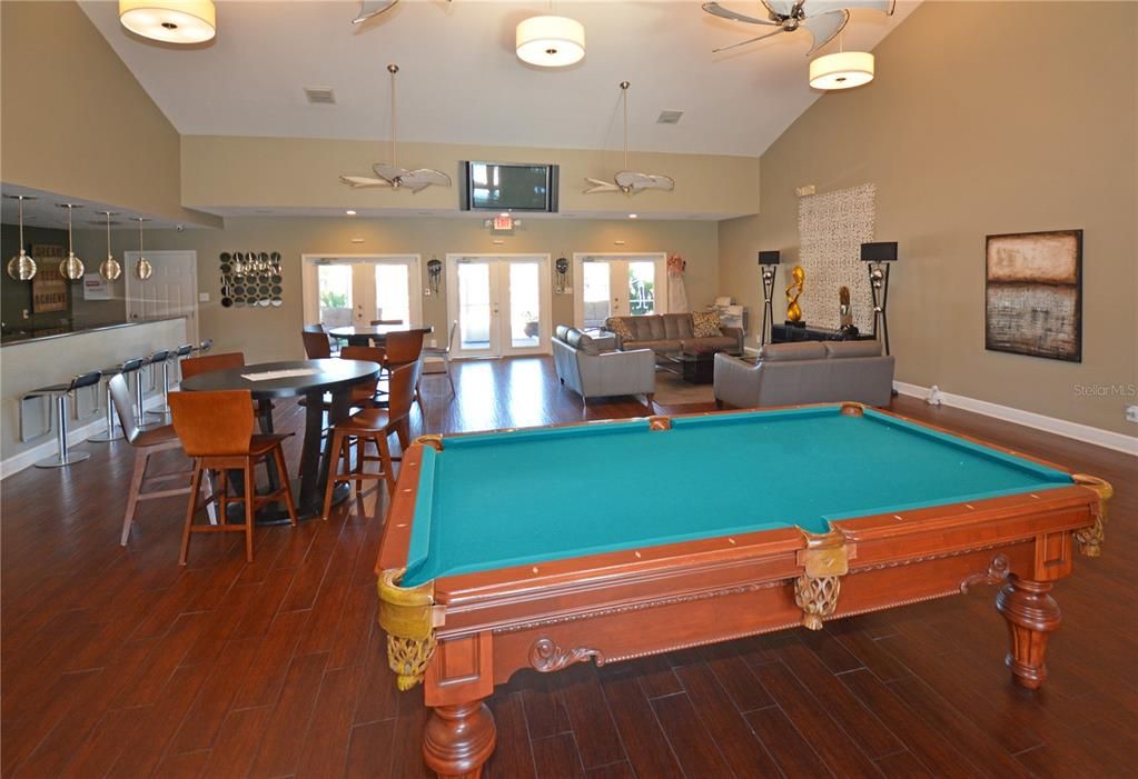 For Rent: $2,300 (2 beds, 1 baths, 825 Square Feet)