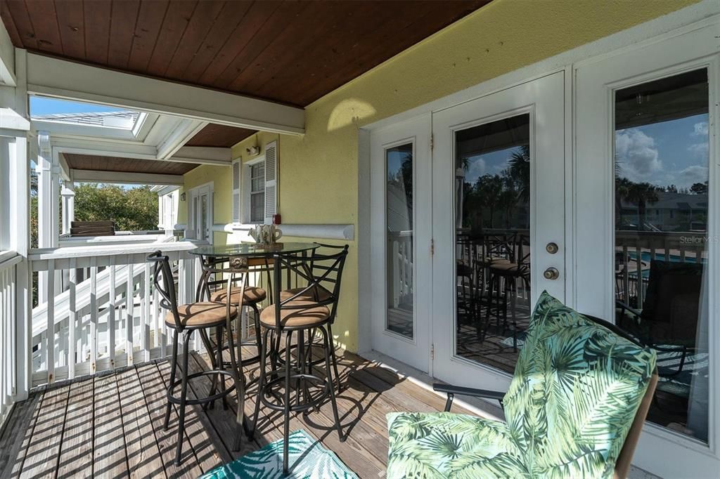 For Rent: $2,300 (2 beds, 1 baths, 825 Square Feet)