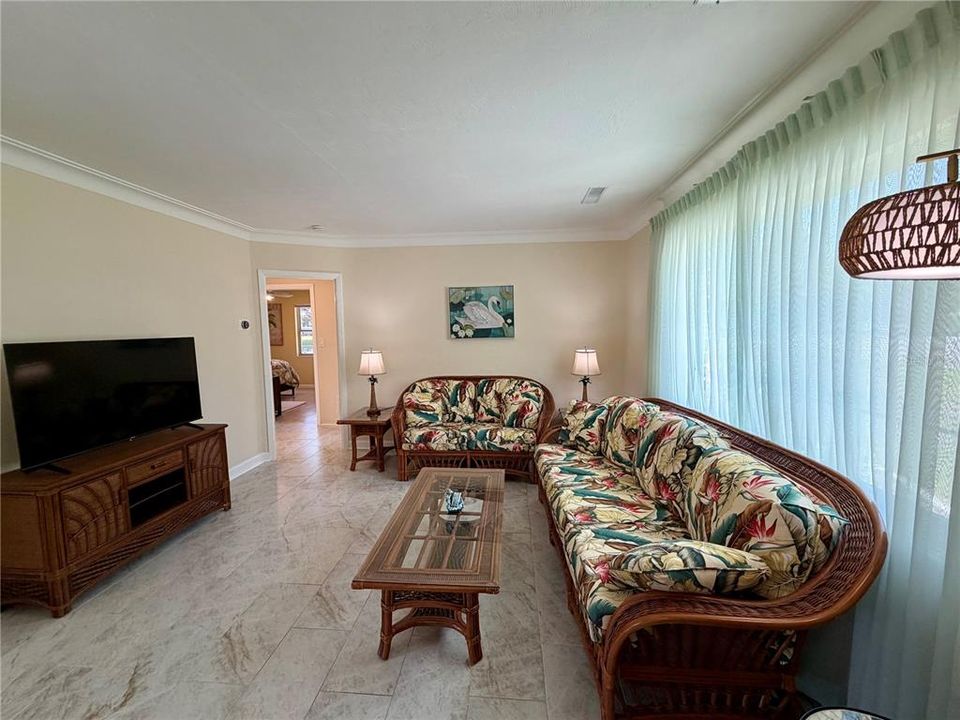 For Rent: $2,200 (2 beds, 2 baths, 1417 Square Feet)